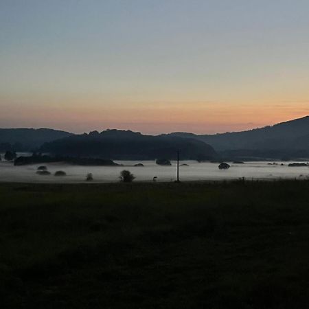 Domki Nad Stawem Uherce Uherce Mineralne Exteriér fotografie