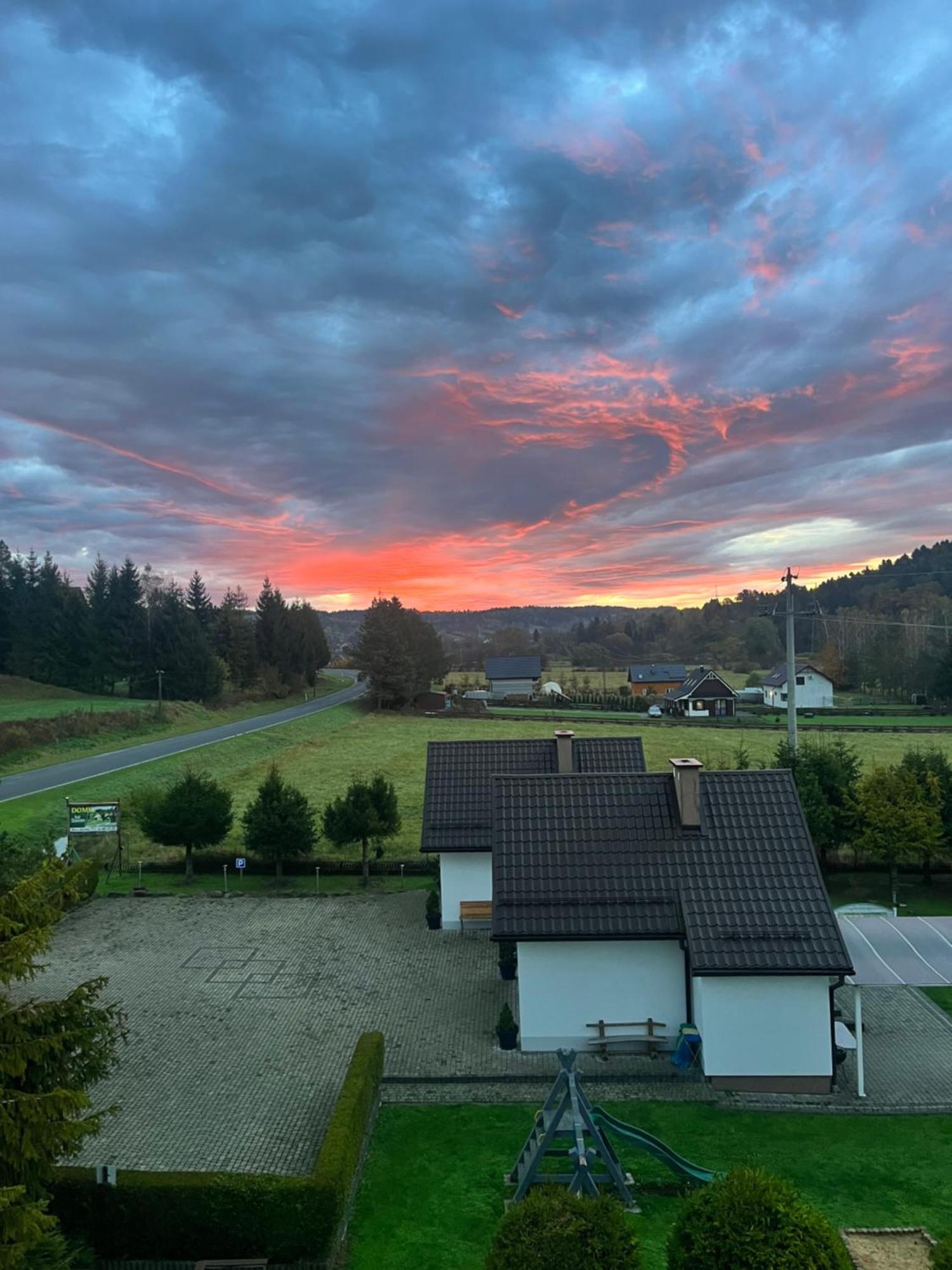 Domki Nad Stawem Uherce Uherce Mineralne Exteriér fotografie
