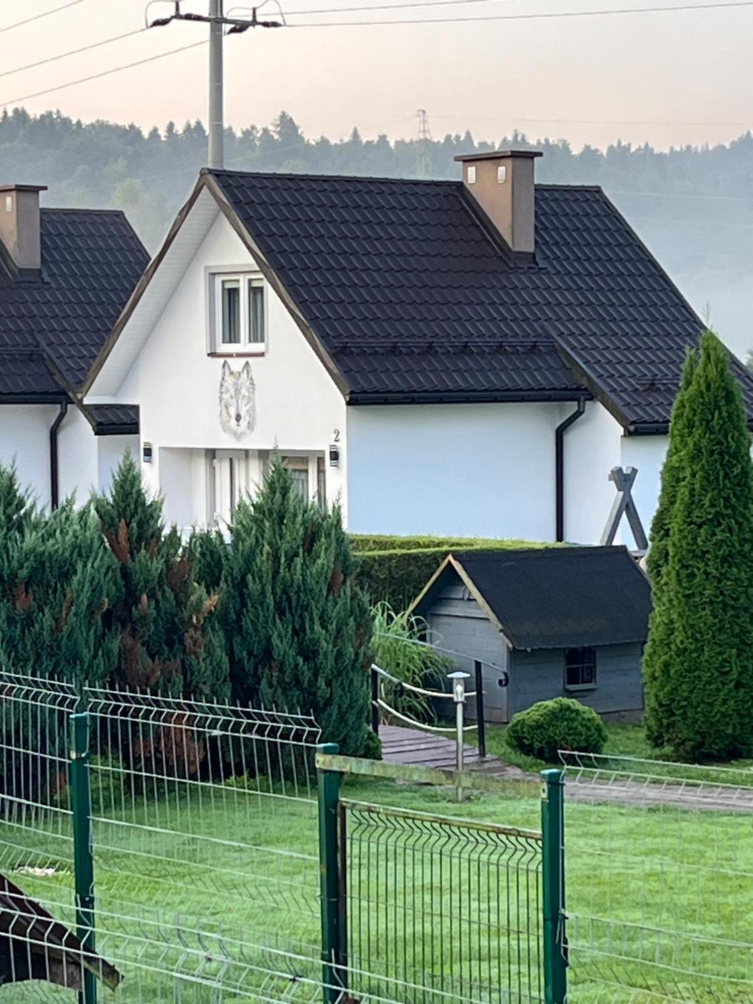 Domki Nad Stawem Uherce Uherce Mineralne Exteriér fotografie